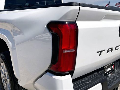 Used 2026 Toyota Tacoma SR5 image 28