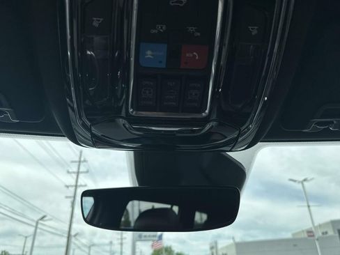 Used 2023 Jeep Grand Cherokee L Overland AWD/4WD image 31