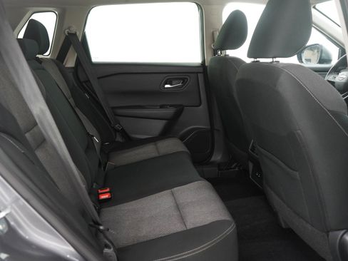 Used 2025 Nissan Rogue SV image 14