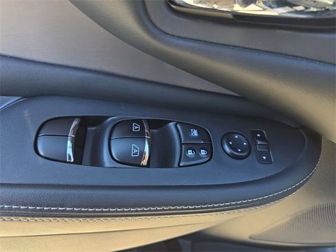 Used 2020 Nissan Murano SL image 31
