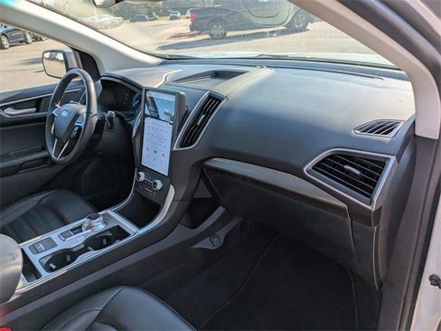 Used 2024 Ford Edge SEL image 32