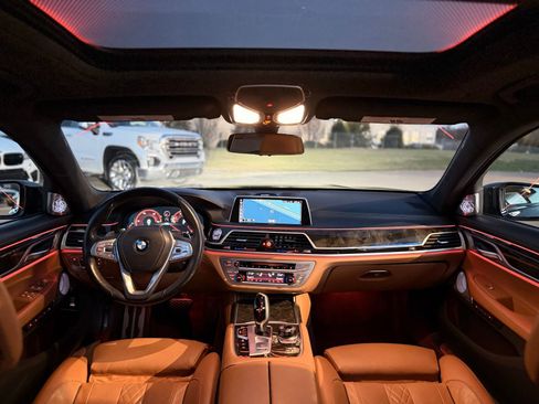 Used 2017 BMW 750i xDrive 750i xDrive image 35