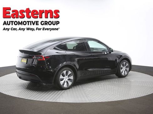Used 2021 Tesla Model Y Long Range image 40