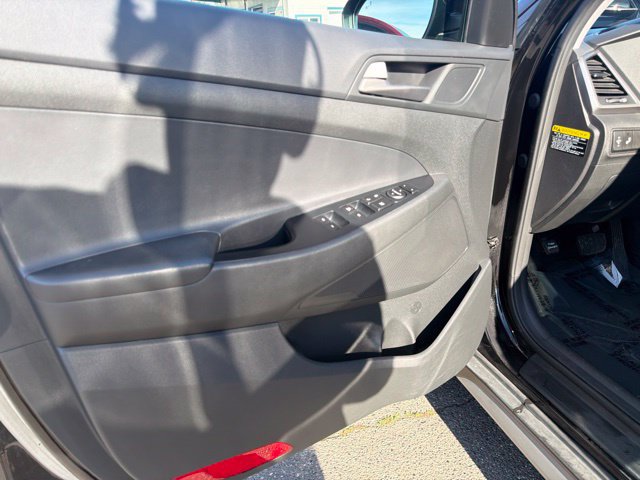 Used 2018 Hyundai Tucson Value AWD/4WD image 16