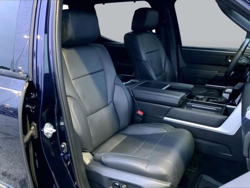 Used 2025 Toyota Tundra Platinum AWD/4WD image 9