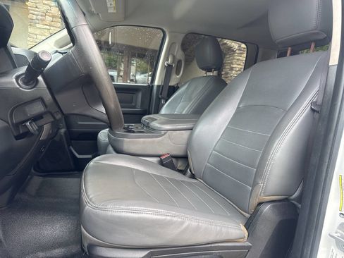 Used 2014 RAM 3500 Tradesman w/ Chrome Appearance Group AWD/4WD image 9