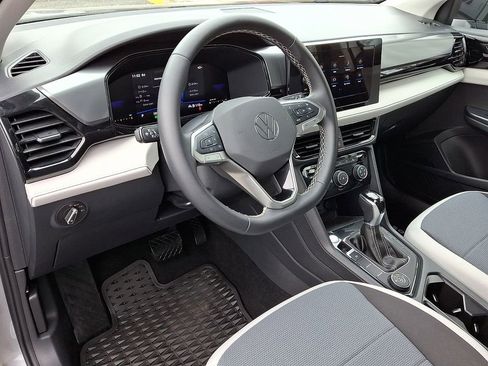 Certified 2025 Volkswagen Taos S AWD/4WD image 27