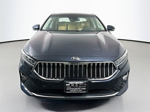 Used 2020 Kia Cadenza Limited image 2