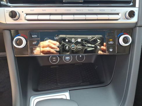 New 2026 Genesis G70 2.5T Prestige image 22