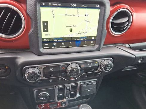 Used 2023 Jeep Wrangler Unlimited Rubicon image 16