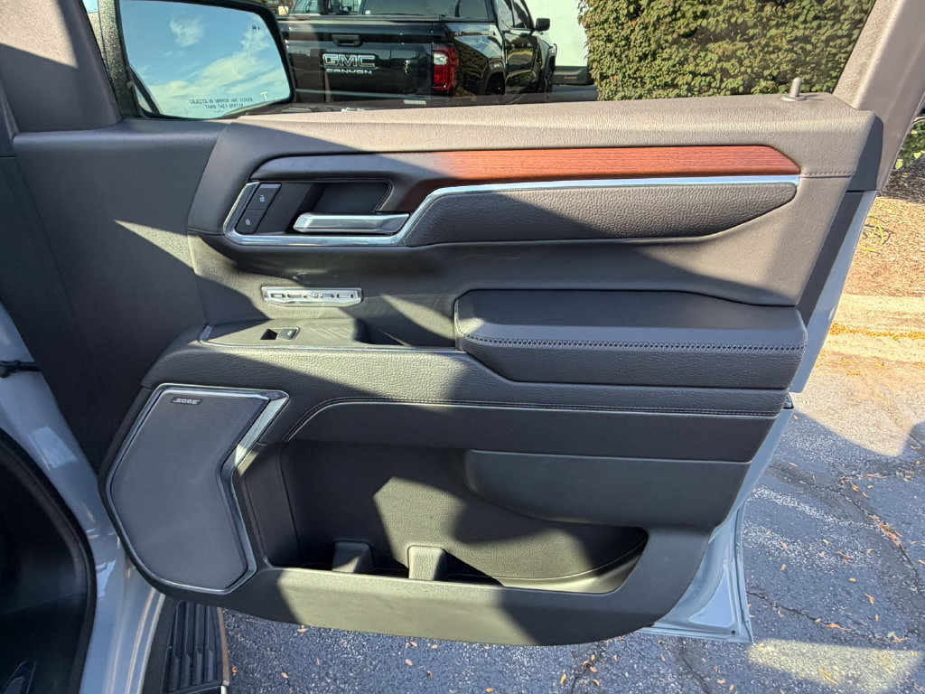 Used 2024 GMC Sierra 1500 Denali AWD/4WD image 19