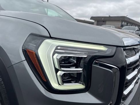 Used 2025 GMC Terrain Elevation FWD image 21
