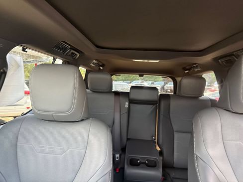 Used 2026 Lexus GX 550 w/ Accessory Package (2T) AWD/4WD image 22
