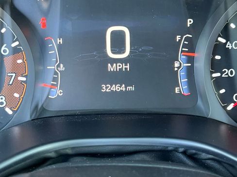 Used 2025 Jeep Compass Limited image 36