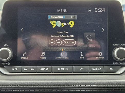 Certified 2023 Nissan Rogue SV FWD image 18