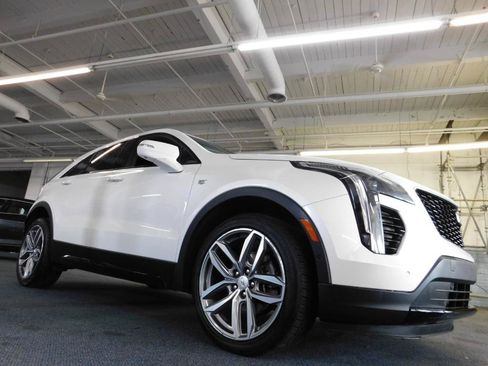 Used 2019 Cadillac XT4 Sport w/ Enhanced Visibility Package AWD/4WD image 6