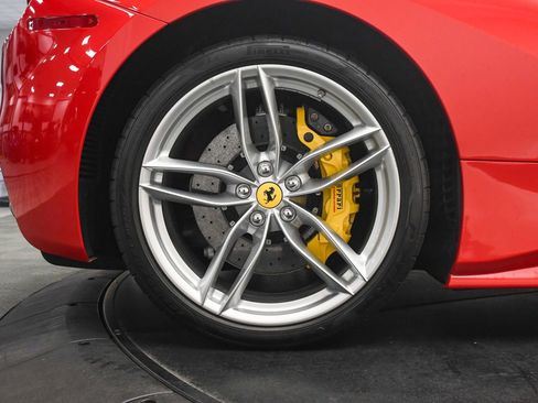 Used 2019 Ferrari 488 Spider Rosso Corsa image 34