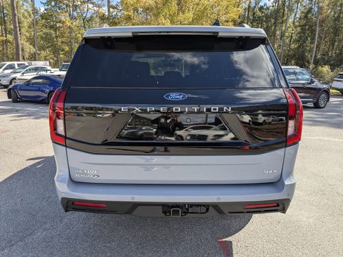 Certified 2025 Ford Expedition Max Active image 6