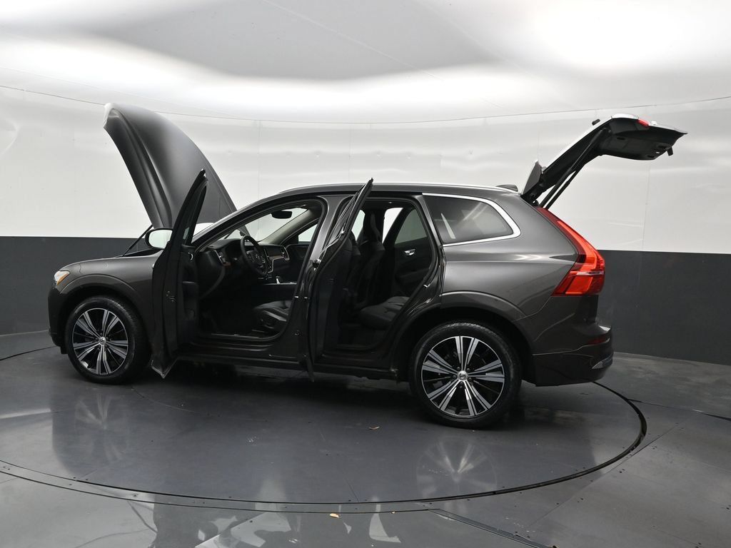 Certified 2023 Volvo XC60 B5 Plus AWD/4WD image 35