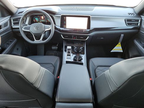 New 2026 Volkswagen Atlas Cross Sport SE image 11