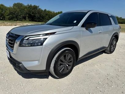Used 2024 Nissan Pathfinder S