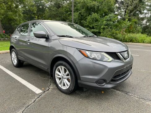 Used 2019 Nissan Rogue Sport S w/ Appearance Package AWD/4WD image 6