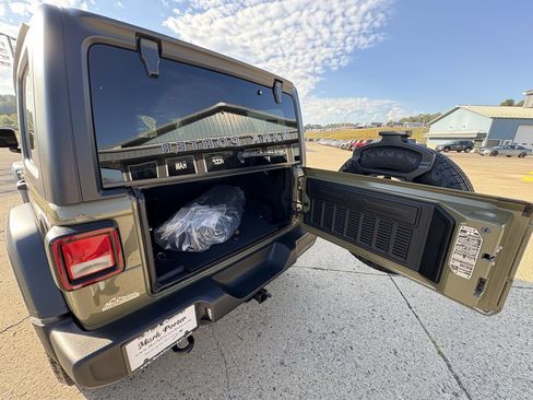 Used 2025 Jeep Wrangler Sport image 20