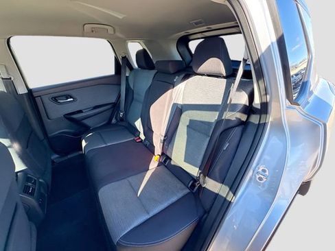 Used 2021 Nissan Rogue SV image 22