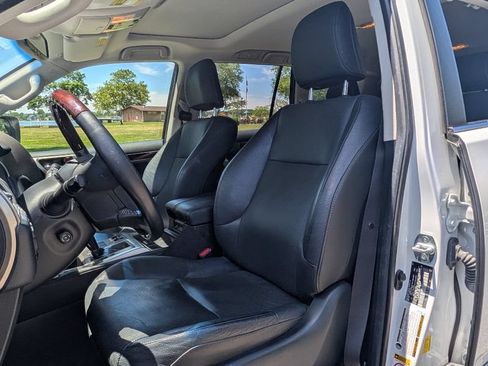 Used 2019 Lexus GX 460 Premium AWD/4WD image 14