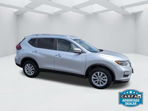 Used 2020 Nissan Rogue SV AWD/4WD image 3