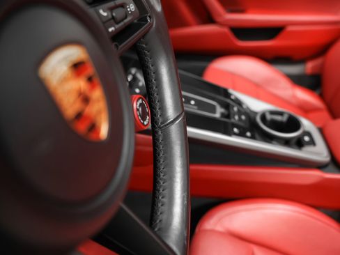 Certified 2022 Porsche 911 Carrera 4S AWD/4WD image 40