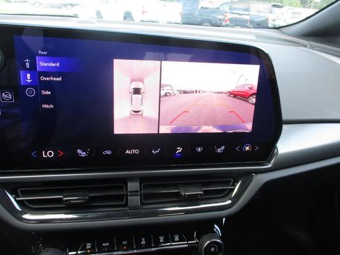 Used 2024 Chevrolet Equinox EV RS image 19