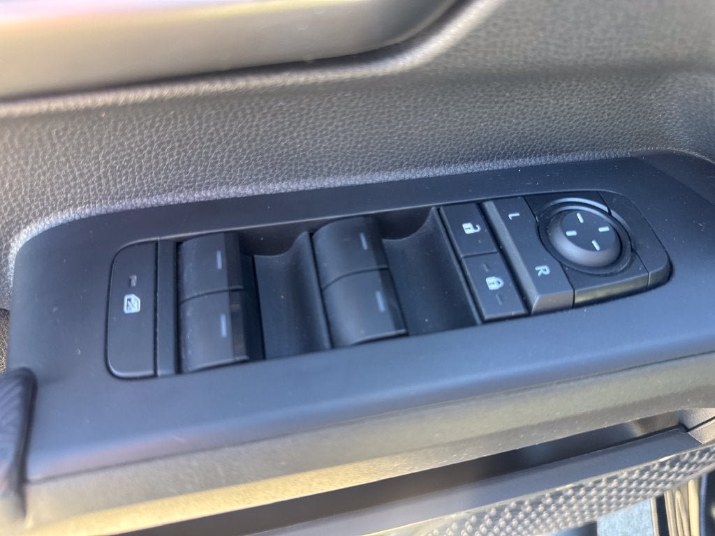Used 2024 Toyota Tacoma TRD Sport AWD/4WD image 16