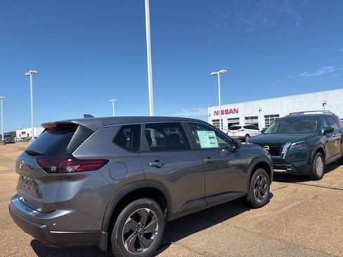 New 2026 Nissan Rogue SV image 4