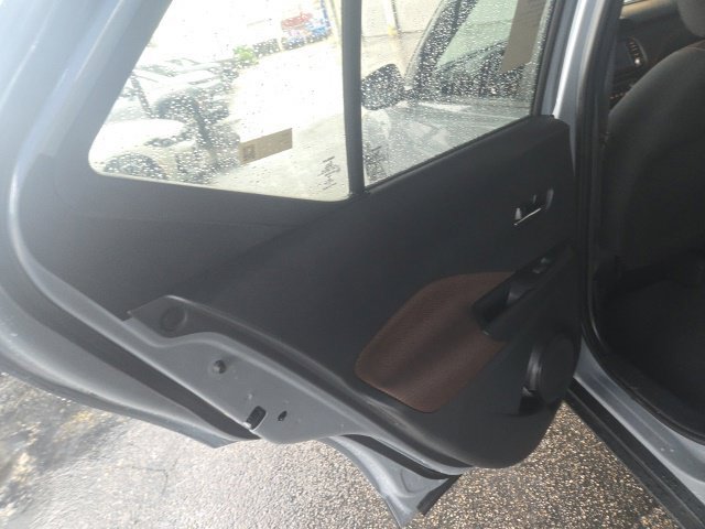 Used 2021 Nissan Kicks SR FWD image 12
