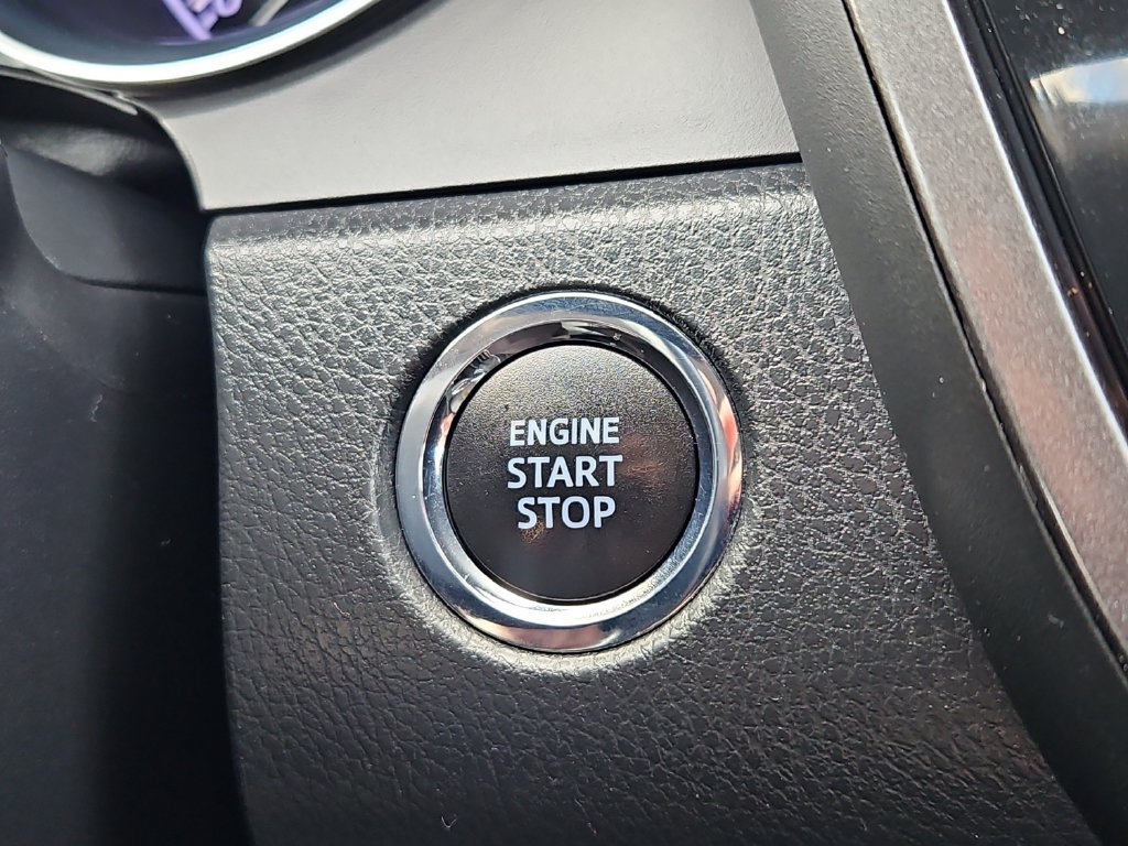 Used 2020 Toyota Camry XLE FWD image 21