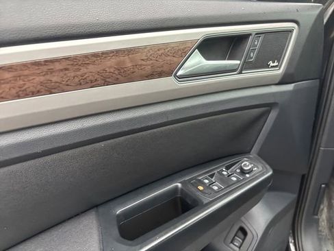 Used 2019 Volkswagen Atlas SEL Premium AWD/4WD image 28