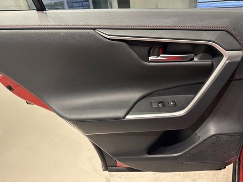 Used 2025 Toyota RAV4 XSE image 33