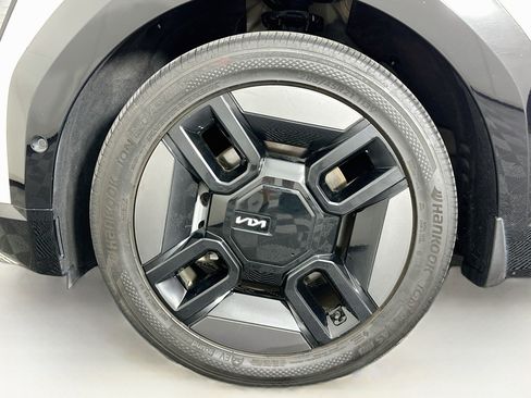 Used 2024 Kia EV9 GT-Line AWD/4WD image 11