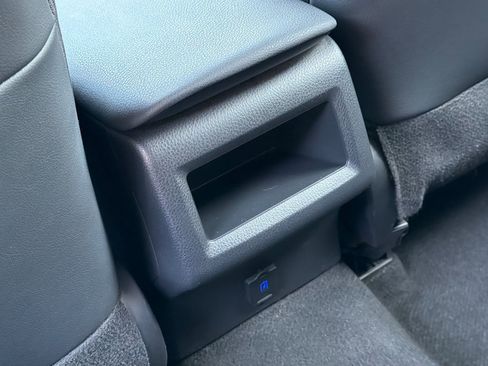 Used 2024 Toyota Camry SE image 14