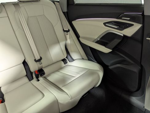 New 2025 Audi Q5 Prestige image 14