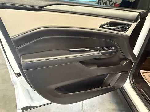 Used 2015 Cadillac SRX FWD image 14