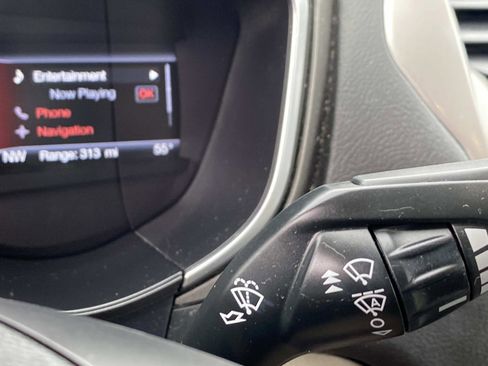 Used 2019 Ford Fusion SE image 14