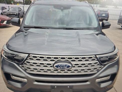 Used 2024 Ford Explorer Limited image 7