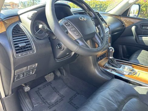 Used 2012 INFINITI QX56 7-passenger w/ Theater Pkg image 14