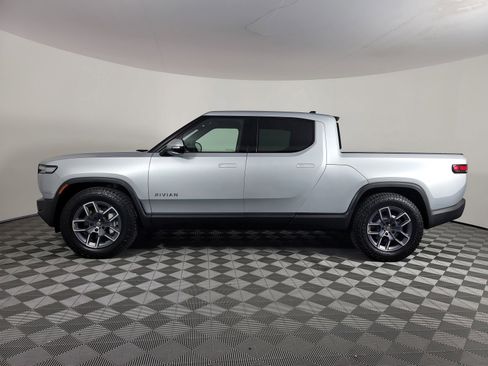 Used 2025 Rivian R1T Adventure image 2