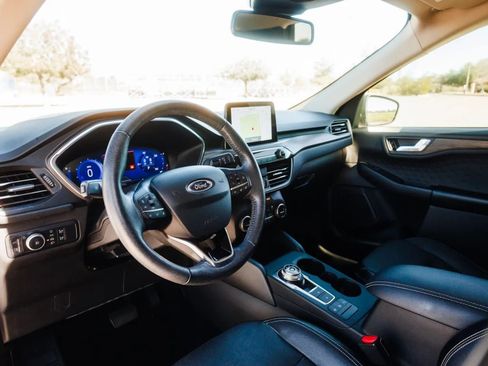 Used 2020 Ford Escape Titanium w/ Titanium Premium Package 2.0 image 12