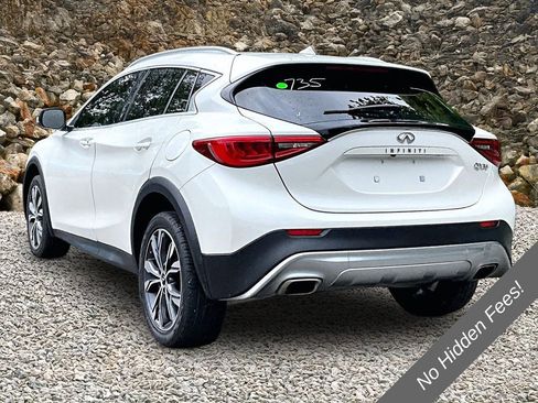 Used 2018 INFINITI QX30 AWD image 10