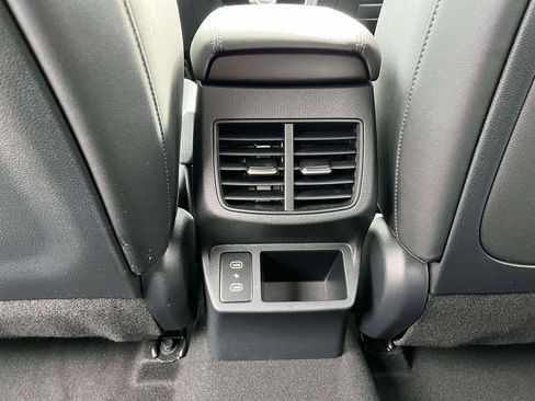 Used 2024 Kia Seltos EX FWD image 4