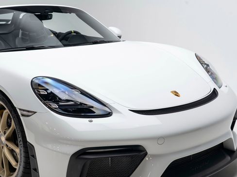 Used 2020 Porsche 718 Boxster Spyder RWD image 55